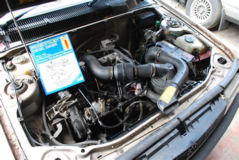 Peugeot 305 Srd Engine Bay Some Light Reading Used To Help Flickr