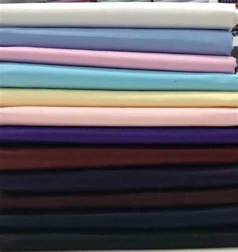 Plain Cotton Satin Shirting Fabric GSM 100 150 GSM Packaging Type