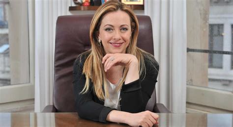 Giorgia Meloni Cambia Residenza La Sua Nuova Villa Un Acquisto Da