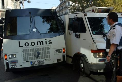 Aubervilliers Un Convoyeur De Fonds Vole Son Propre Fourgon