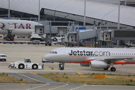 ジェットスターアジア Airbus A320 9V JSM 関西国際空港 航空フォト by meijeanさん 撮影2012年06月13日