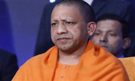 Cm Yogi Adityanath Expresses Grief Over Demise Of Pm Modis Mother