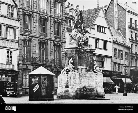 Joan of Arc statue, Rouen, France Stock Photo - Alamy