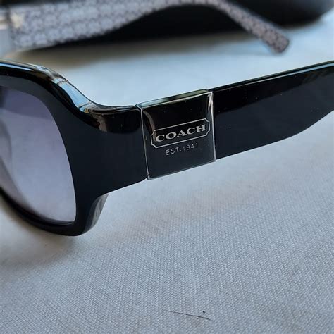 Coach Black Sunglasses With Case - Gem