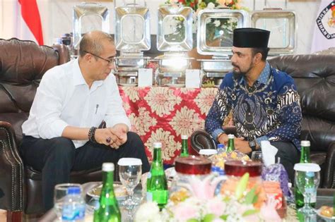 Tujuh Komisioner KIP Aceh Terpilih Diserahkan Ke KPU