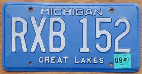 2000 Michigan Vg Automobile License Plate Store Collectible License