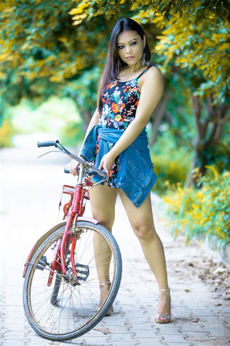 Woman Bicycle Model - Free photo on Pixabay - Pixabay