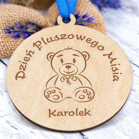 Medal na DZIEŃ PLUSZOWEGO MISIA z imieniem grawer strona online