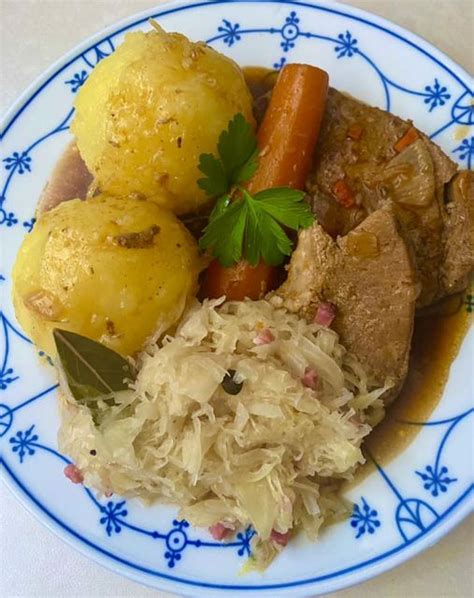 Kl E Schweinebraten In So E Und Sauerkraut Haustipps