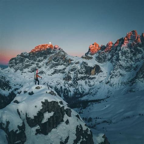 Avventurati Tra Le Imponenti Vette Delle Pale Di San Martino Guardiani