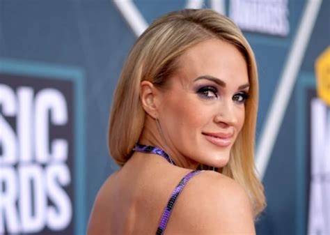 Carrie Underwood Joins Cody Johnson For Surprise Performance At The