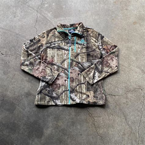 Realtree Camo Fleece super detailed camo design and... - Depop