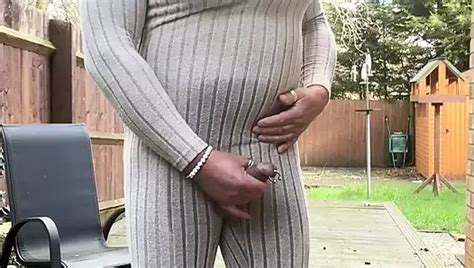 Amateur Crossdresser Kellycd Masturb Ndose Al Aire Libre Gran Polla Gran Corrida En Medias