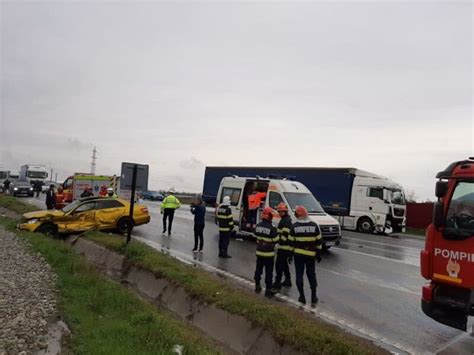 UPDATE FOTO Două victime după coliziunea dintre un autoturism și un