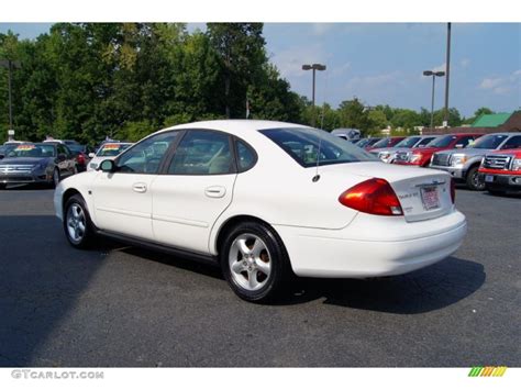 Vibrant White 2000 Ford Taurus Ses Exterior Photo 52696440