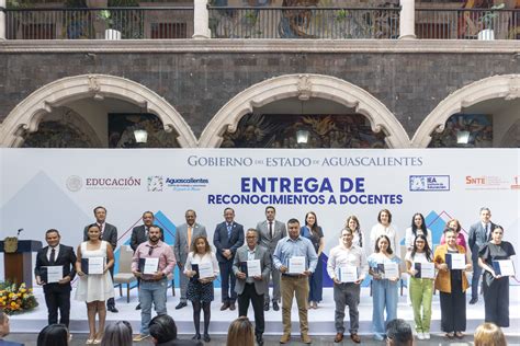 Entrega De Plazas Definitivas A Docentes Y Directivos Secci N Snte