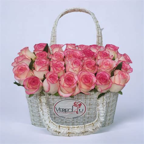 Композиция из роз в корзинке Джамилия - Vered4u
