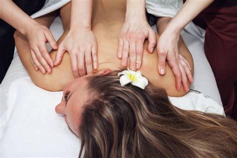 What Is A 4 Hands Massage — Spa Theory — Spa Theory