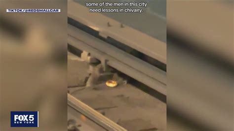 NYC subway rat shares donut with nearby rodent friend | FOX 5 New York