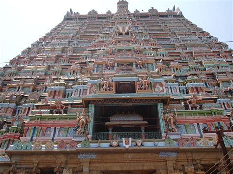 tamilnadu tourism ranganathaswamy temple srirangam gopurams towers