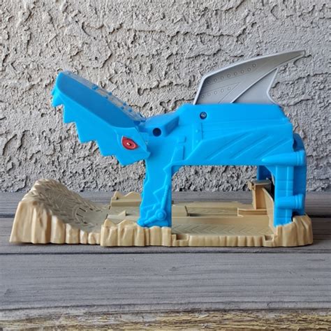 Mattel Toys Hot Wheels Monster Truck Pit Launch Play Set Shark Wreak Launcher Part Blue
