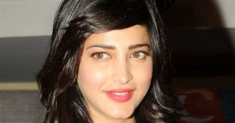 Shruti Hassan Hot Photos At Yevadu App Launch
