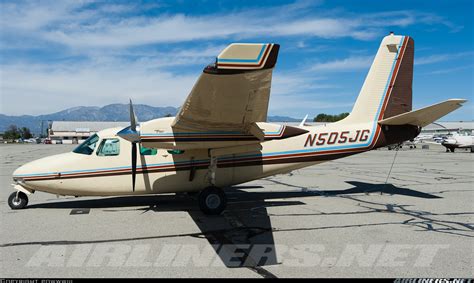 Aero Commander 680F - Untitled | Aviation Photo #6013219 | Airliners.net