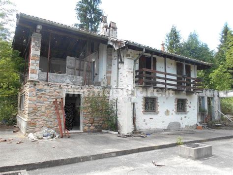 Asta Per Rustico Casale Via Vallicci 4 4 Brinzio Rif 112282401