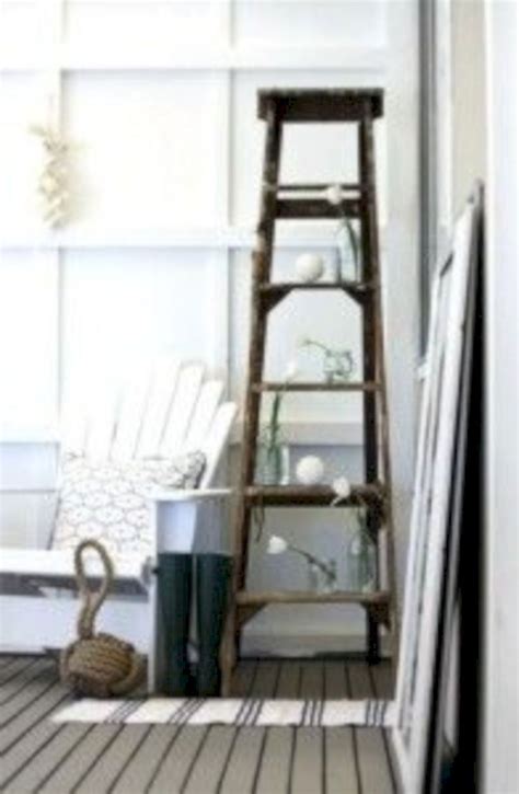 33 Gorgeous Vintage Ladder Decor Ideas - HMDCRTN