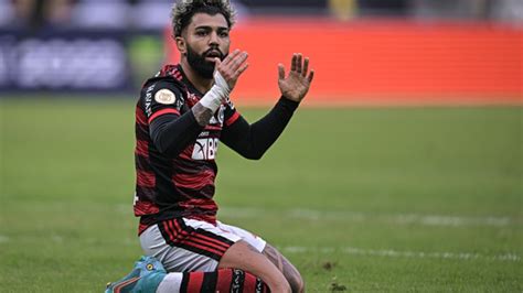 Atl Tico Mg Considera Que Gabigol Incitou A Viol Ncia E Aciona Stjd