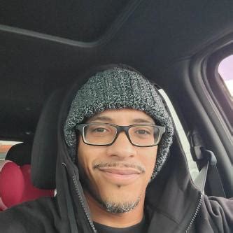 Mixed Male Looking For Couple Play MFM Cuck Hot Wife Swansea