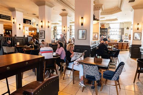 The Mad Bishop & Bear - Fullers Pub and Restaurant in Paddington