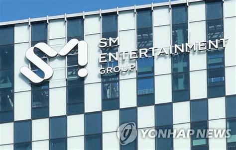 Sm·하이브 주총 앞두고 소액주주 표심잡기 총력전