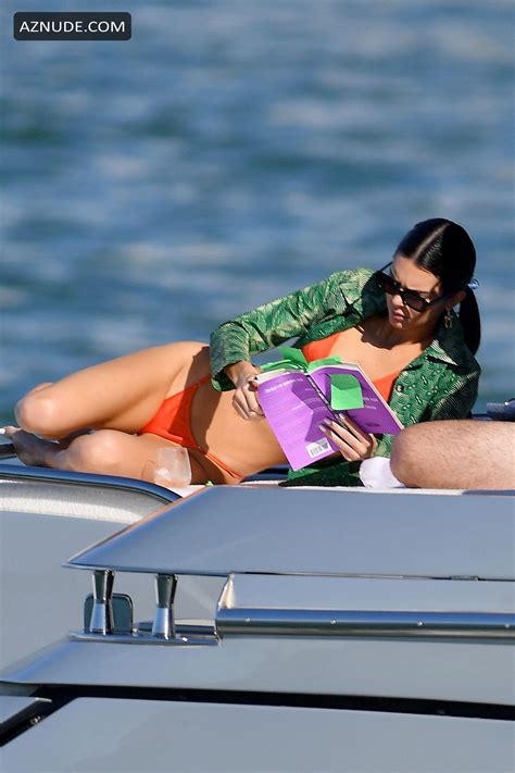 Kendall Jenner Sexy Seen In A Orange Bikini During Boat Day In Miami AZNude