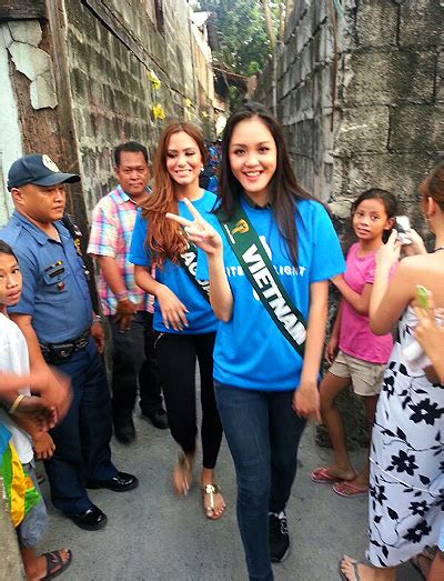 Á hậu Hoàng Anh thi bikini tại Miss Earth 2012 VOV VN