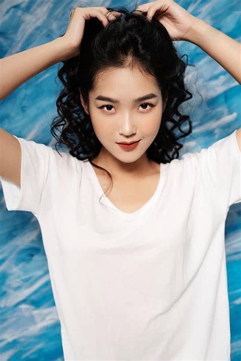 I M Qua Nh Ng Hoa Kh I Hot Boy Hot Girl C A H Kinh T Qu C D N B O D N Tr