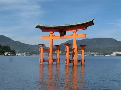 Miyajima torii, Hiroshimaのコピー | Japan City Tour