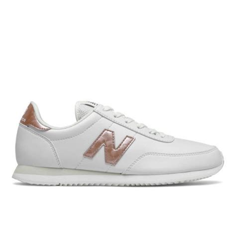 New Balance 720 women's Shoes (Trainers) in White
