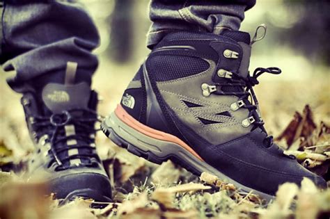 hiking boots    hiking boots  men  women