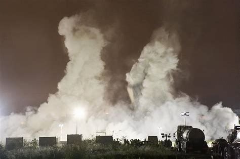 Tinsley Cooling Towers Demolition Photograph By Mark Sykes Pixels