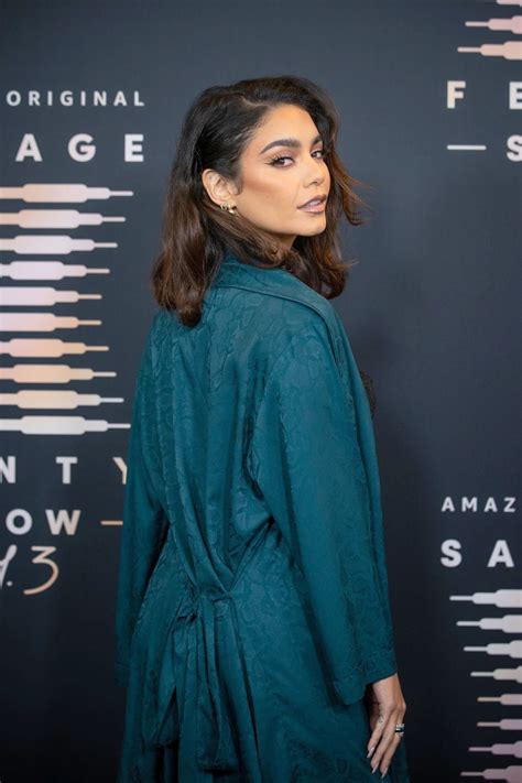 Vanessa Hudgens Beautiful Boobs In Bra Hot Celebs Home