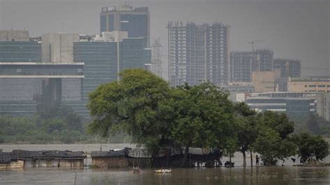 Weather Update Imd Predicts Isolated Heavy Rainfall In Delhi Ncr