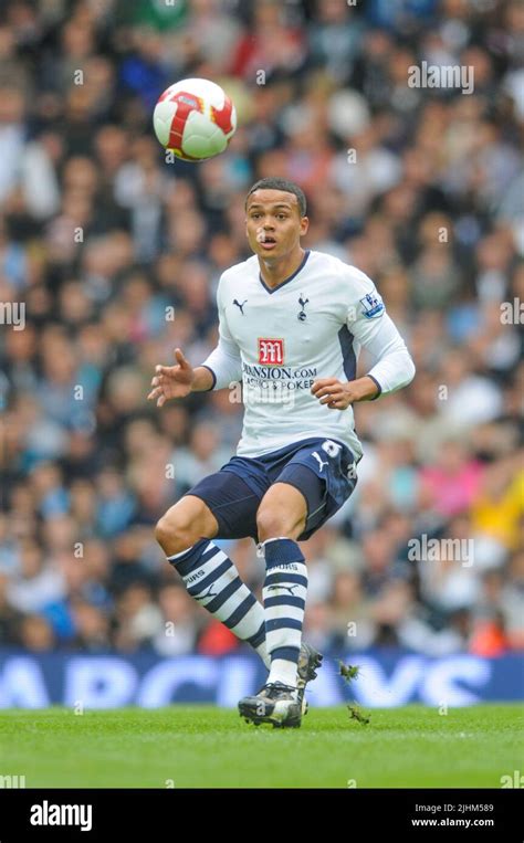 Tottenham Hotspur Jermaine Jenas Stock Photo - Alamy