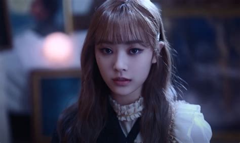 Gwsn Pinta La Luna En El Video Teaser De Like It Hot Kpoplat
