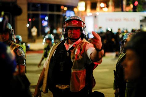 As Democrats nominate Harris, Chicago police arrest protesters after ...