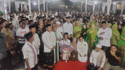 Momen Akrab Alam Ganjar Bersama Para Santri Di Ponpes Nurul Huda Bekasi