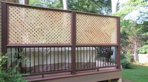 15 Ways to Add Privacy to Your Deck Using Lattice Walls - Backyard ...