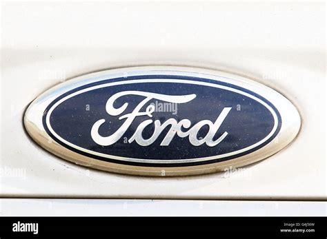 Car Badges. A Ford logo Stock Photo - Alamy