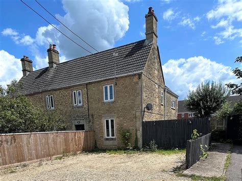 2 Bed Semi Detached House For Sale In Semington Road Melksham Sn12