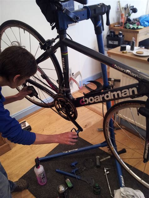 Bicycle: Bicycle Mechanic School